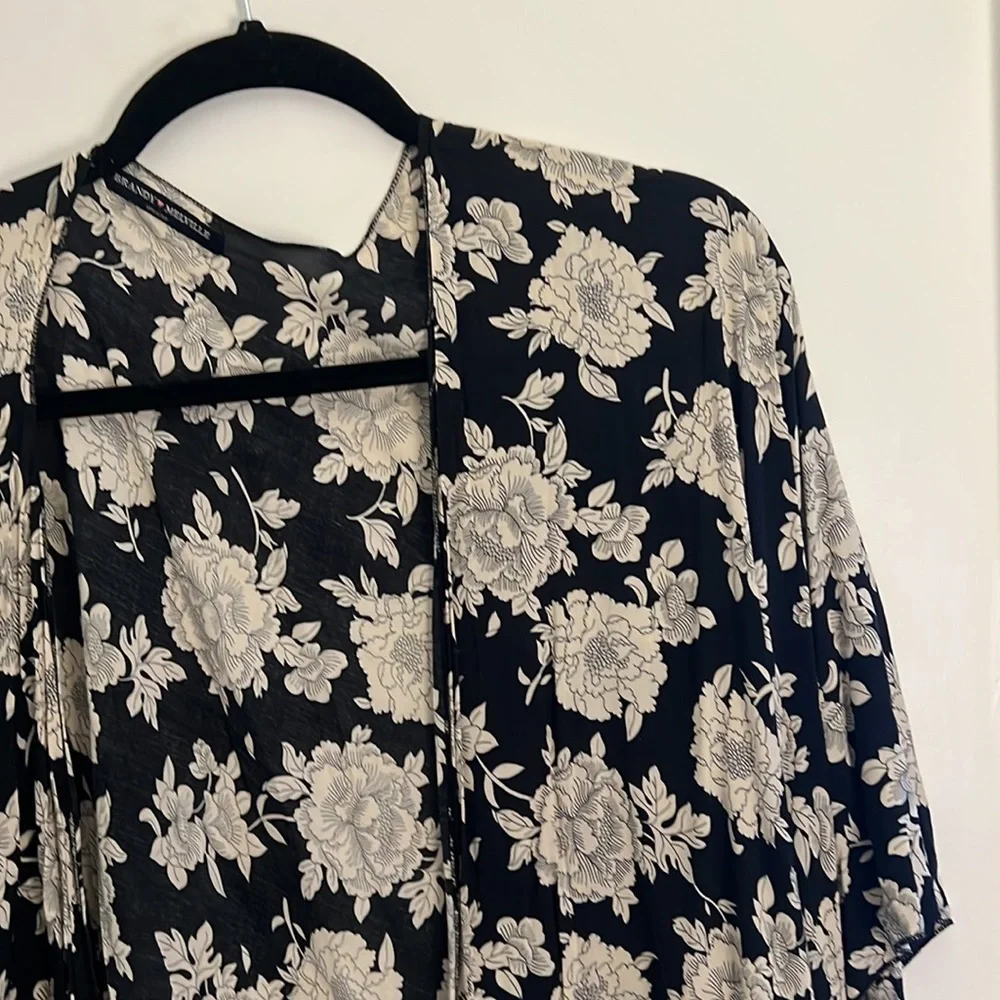 Brandy Melville | Floral Cardigan